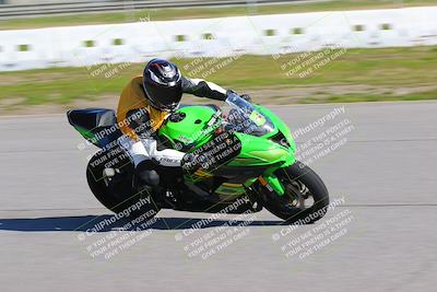 media/Jan-20-2023-Fastrack Riders (Fri) [[f2ad32aba3]]/Level 1/session 3 turn 9/